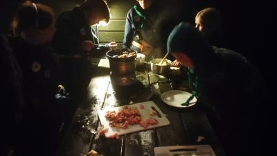 Skovulvene laver brændende kærlighed på Trangia